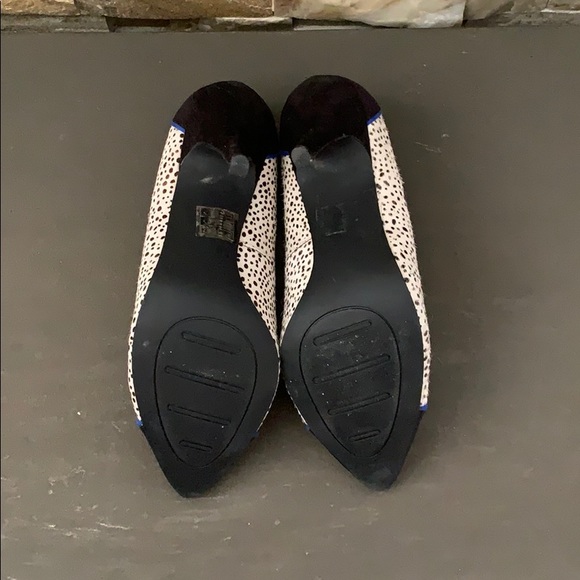 Lulu Townsend Heels - Picture 5 of 8